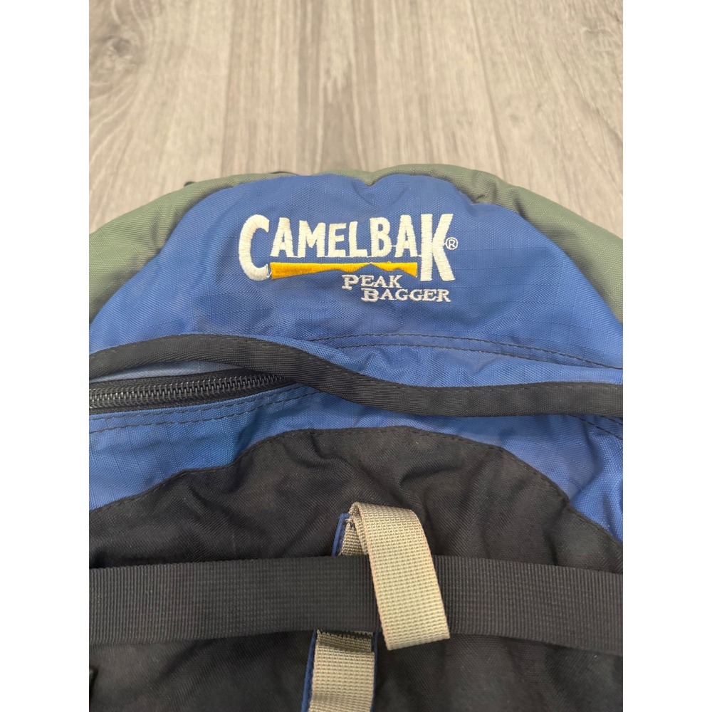 Camelbak Peak Bagger Backpack OS Blue Green Hiking Camping Outdoor Daypack - Picture 3 of 8